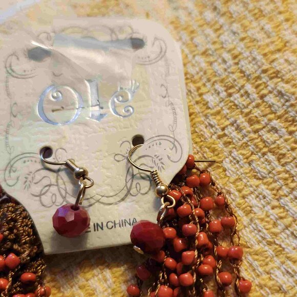 Long 33 inch seed like bead necklace and matching earings. - Picture 3 of 5